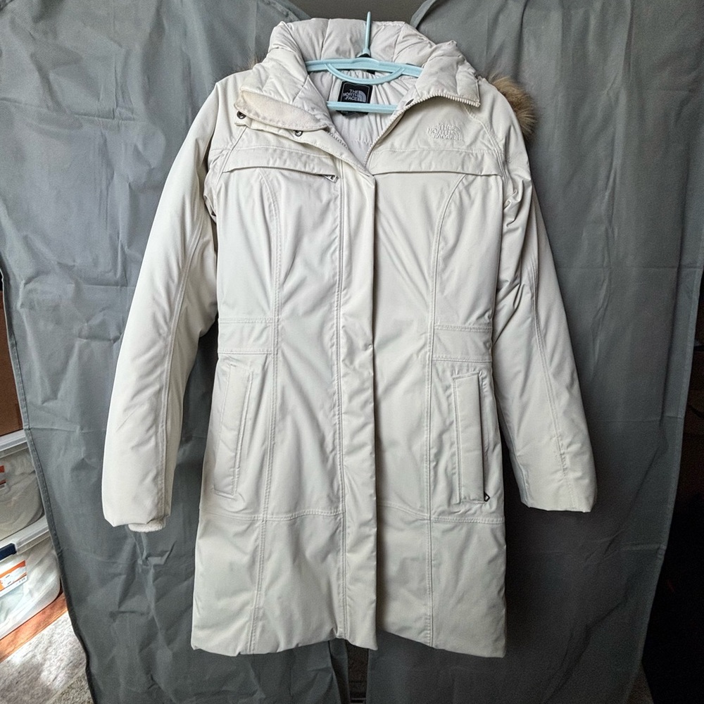 The North Face Women's Cream Arctic Down Parka